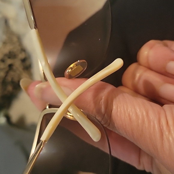 Vintage GUCCI Sunglasses - Picture 11 of 14